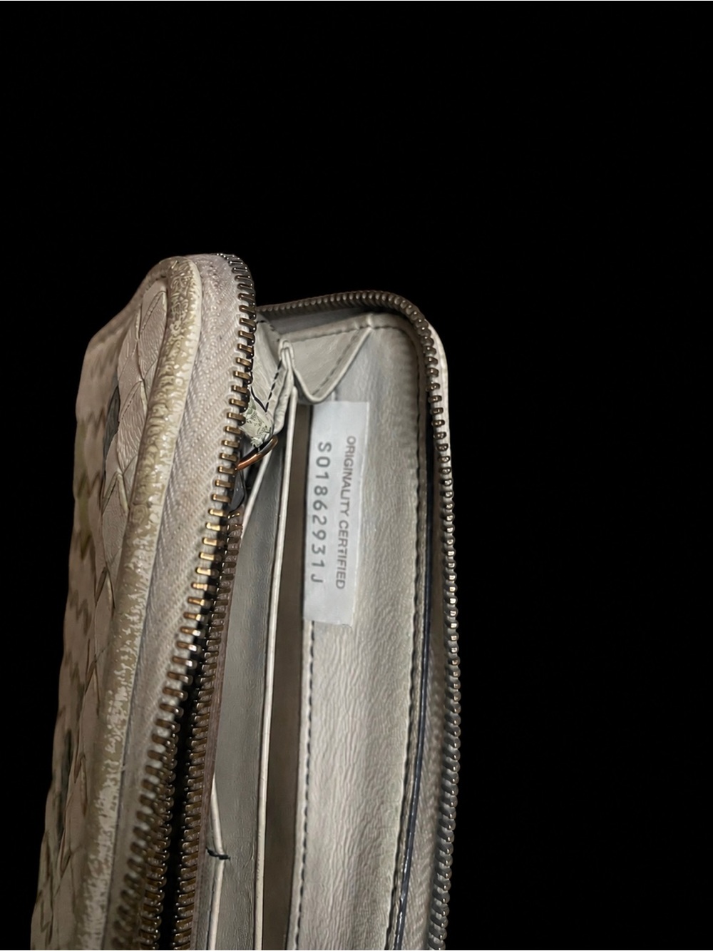 Rare limited edition Bottega Venetia Pixel wallet. - Picture 11 of 11